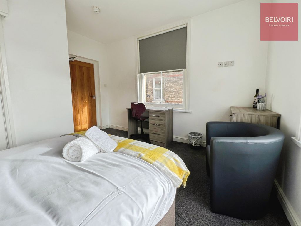Additional image 2 of 1 bed flat to rentWelholme Road, Grimsby DN32