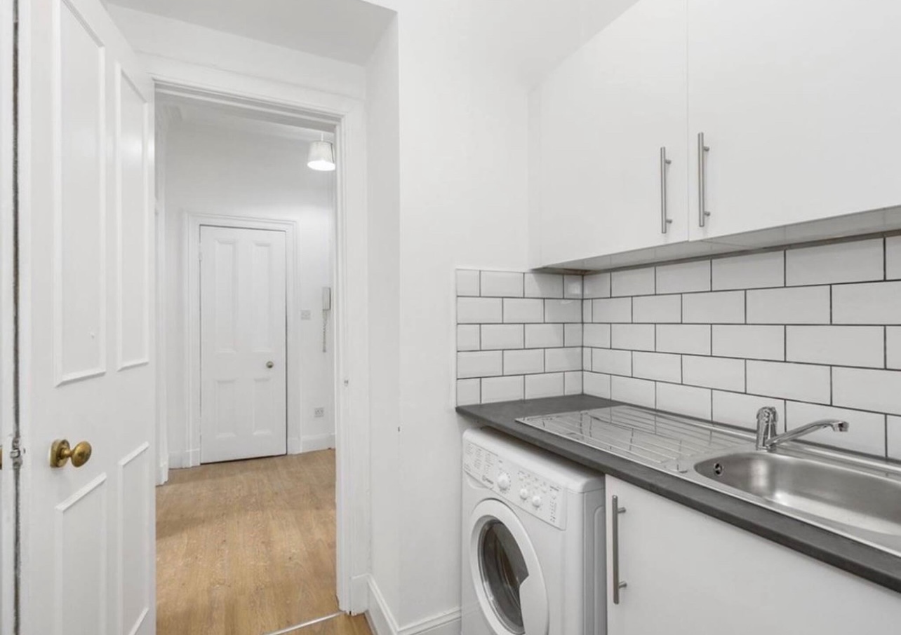 Additional image 5 of 2 Bed Flat, Ladylawson Street, EH3, N1 7GU