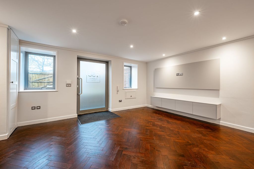 Additional image 7 of 2 bed detached house to rentHookstone Drive, Harrogate HG2