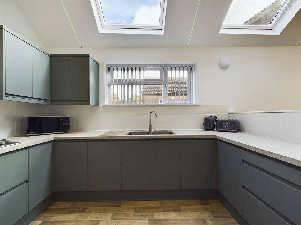 7 bed shared accommodation to rentKing Edwards Road, Swansea SA1 photo 4