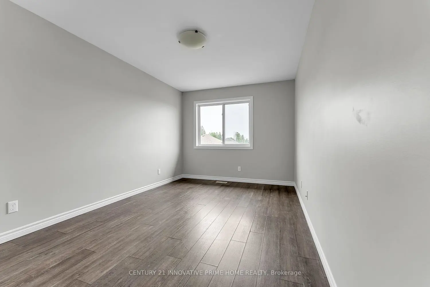 Additional image 12 of 14 Ledgerock Court