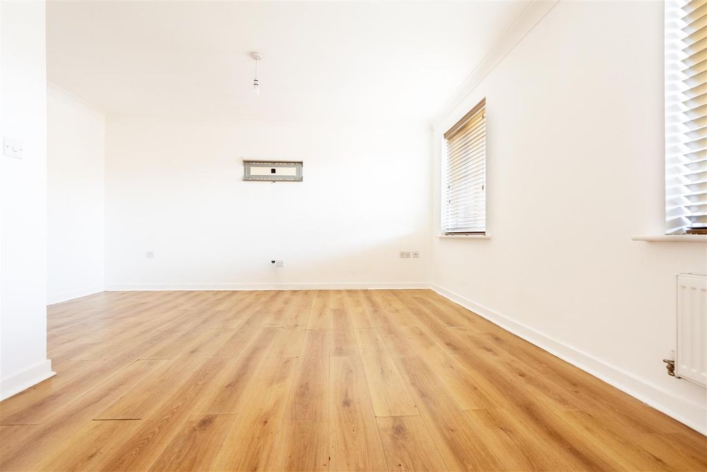 Additional image 5 of 5 bed semi-detached house to rentHarrington Way, Ashington NE63