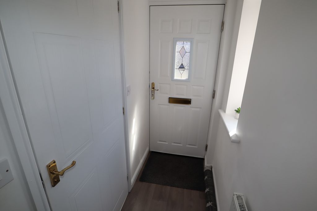 Additional image 2 of 3 bed semi-detached house to rentWatling Close, Lincoln LN4