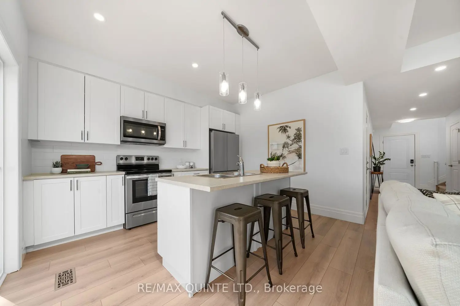 36 Campbell Crescent photo 4