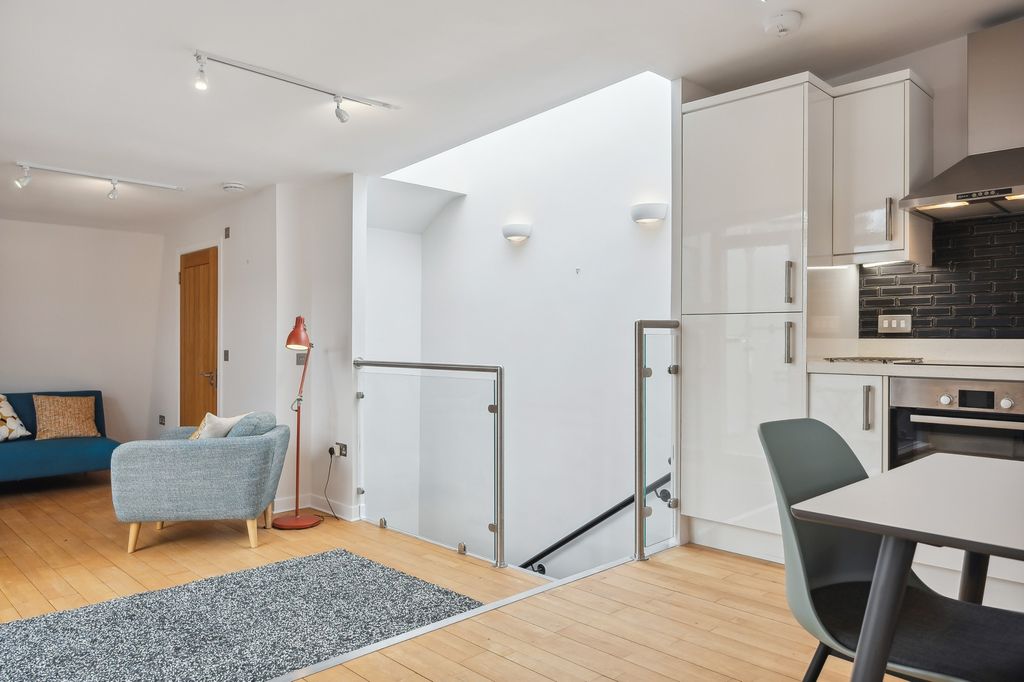 Additional image 20 of 1 bed mews to rentLansdowne Crescent Lane, Kelvinbridge, Glasgow G20