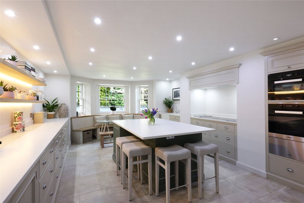Additional image 3 of 7 bed detached house to rentThe Park, Cheltenham, Gloucestershire GL50
