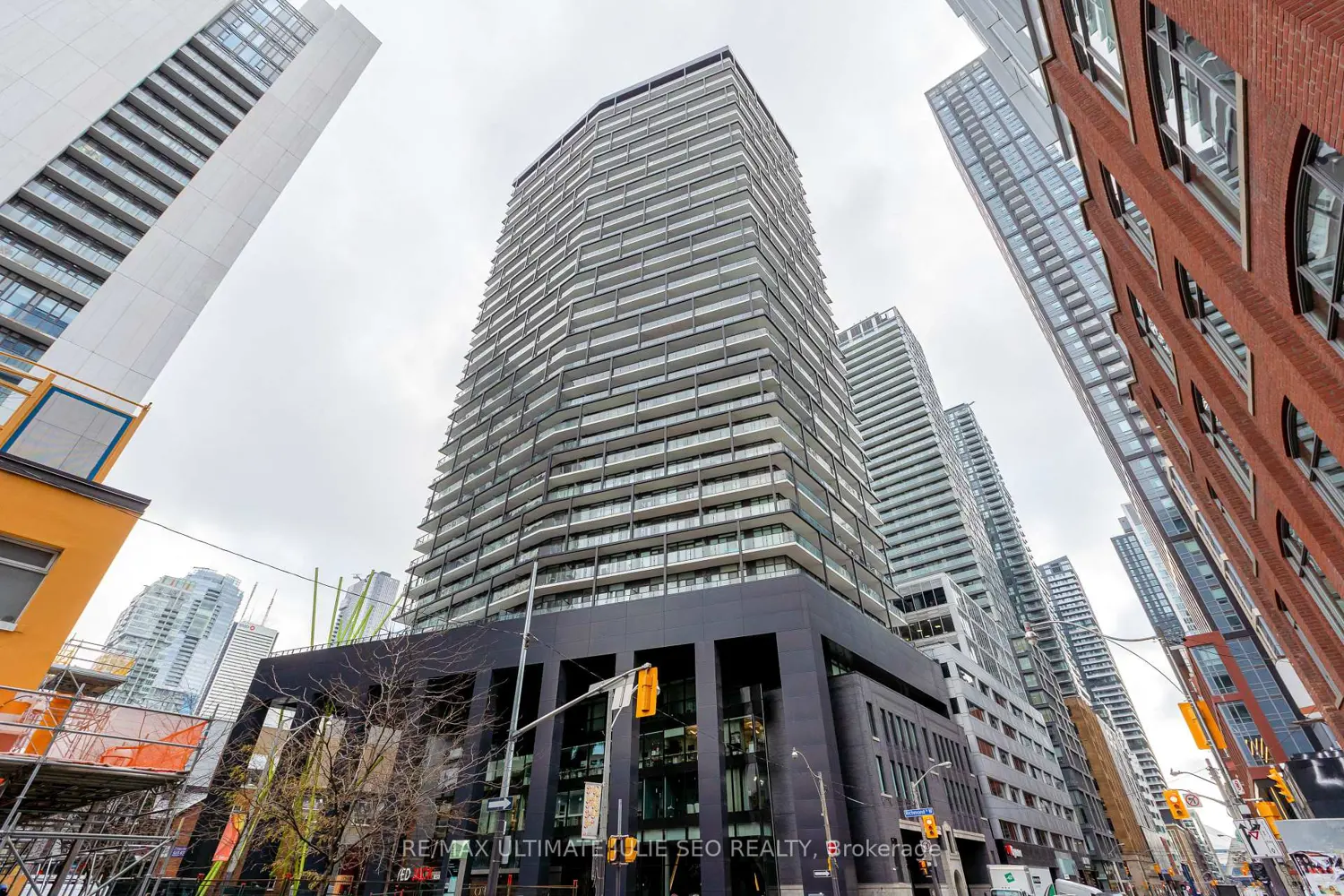 125 Peter Street 3606