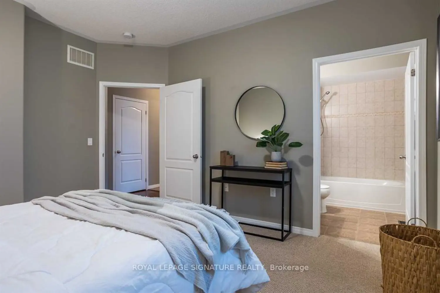 Additional image 5 of 968 Avery Avenue