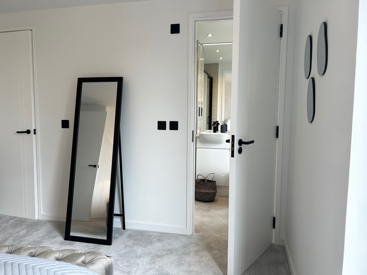 Additional image 3 of 2 Bed Flat, Saughton Road North, EH12, N1 7GU