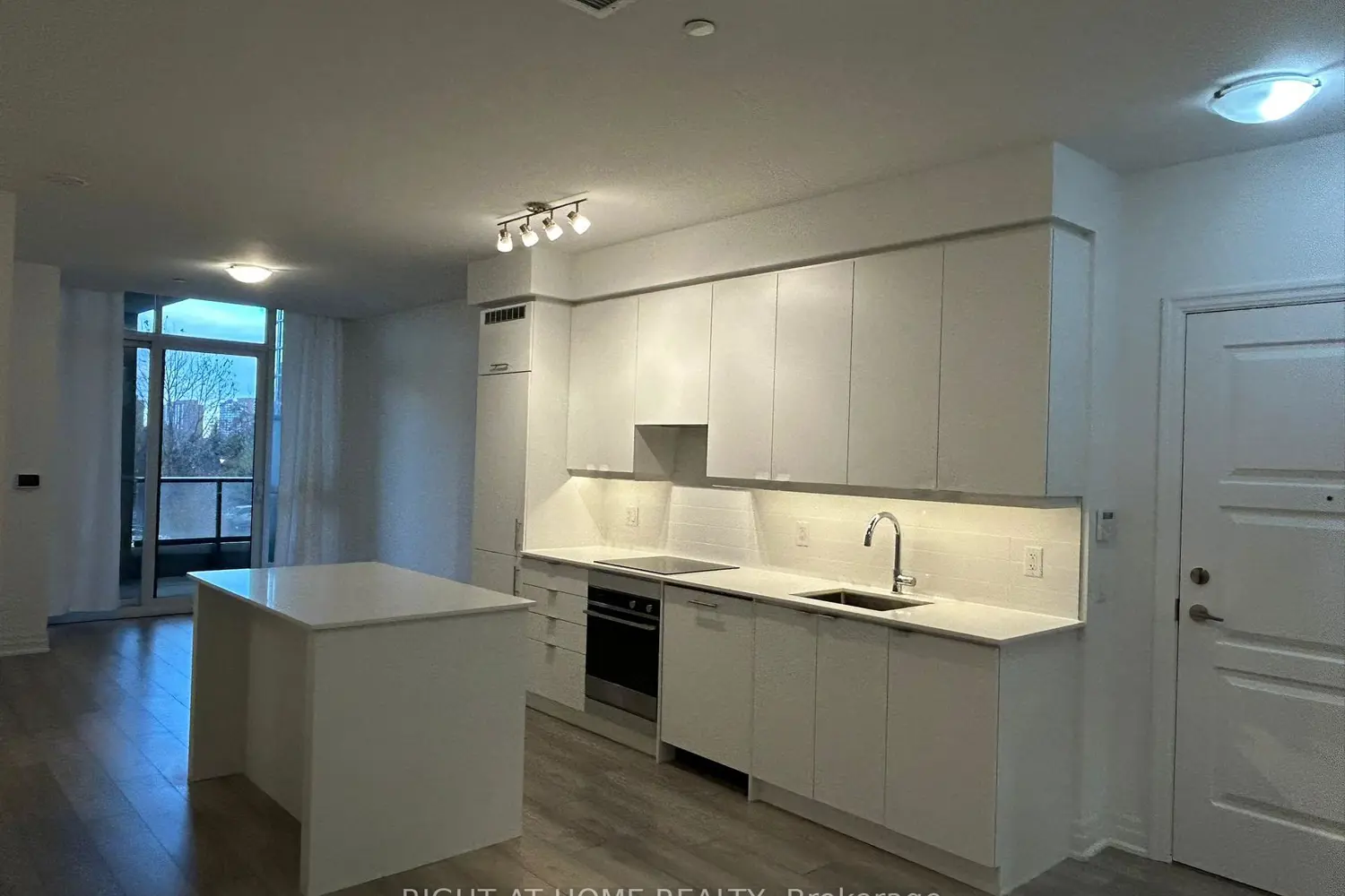 Additional image 3 of 36 Elm Drive 202