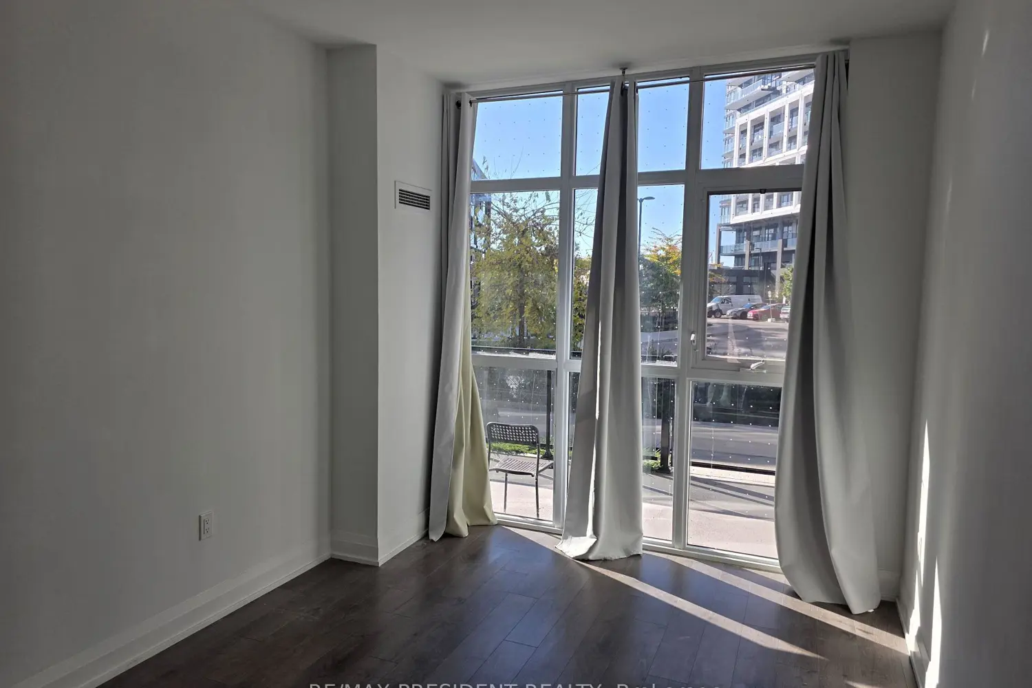 Additional image 5 of 60 George Butchart Drive 112