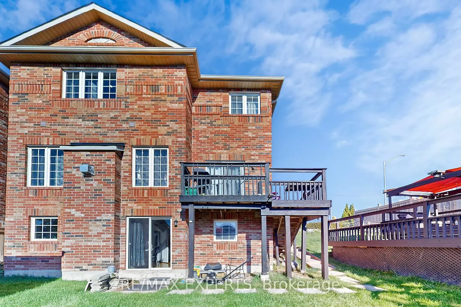 Additional image 16 of 2 Personna Circle