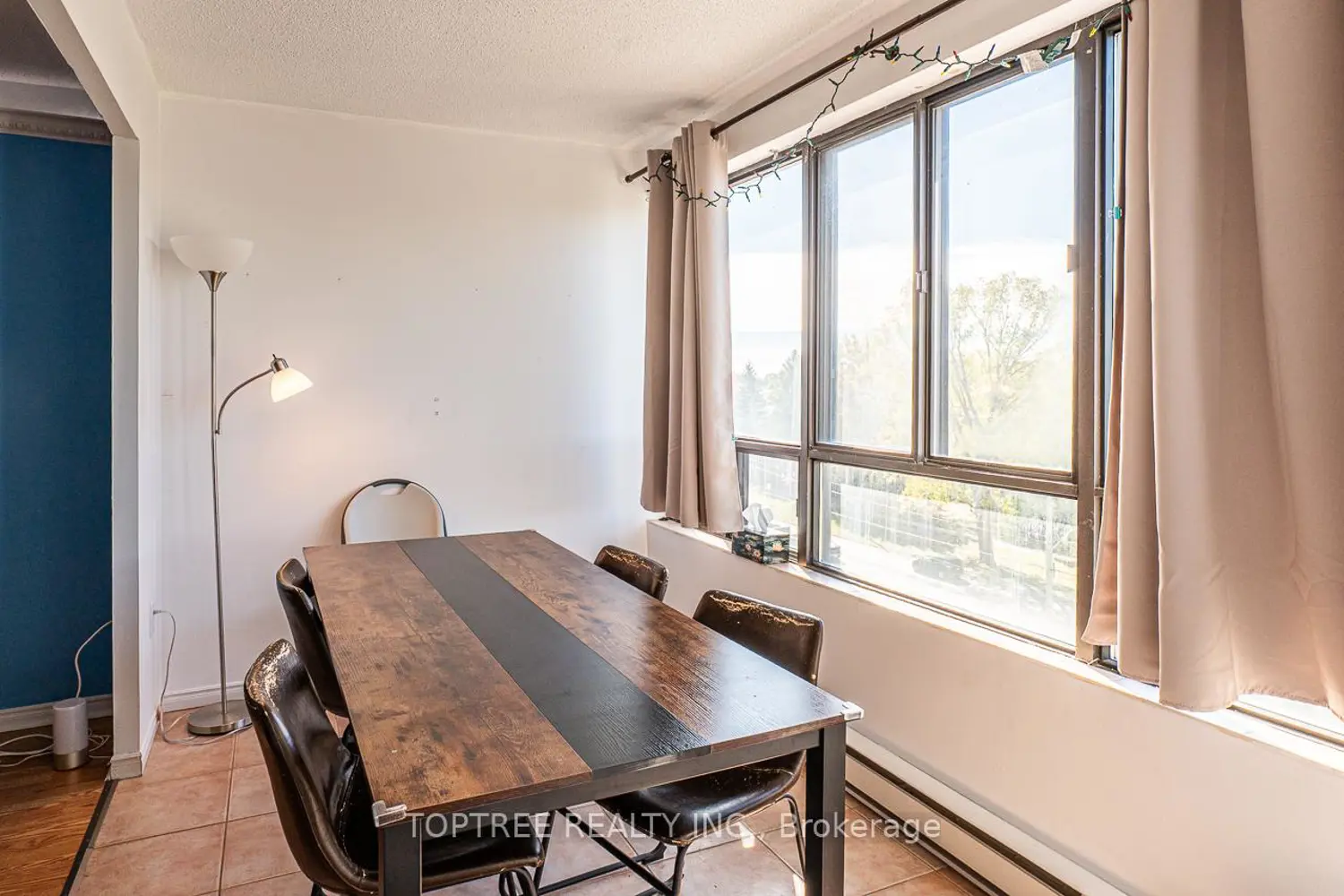 Additional image 3 of 1600 Adelaide Street 610