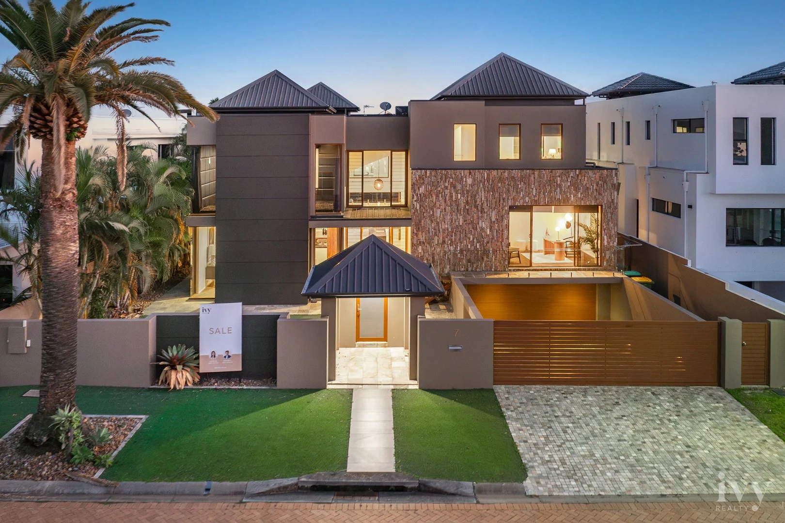 Additional image 8 of 7 Royal Albert Crescent, Sovereign Islands QLD 4216