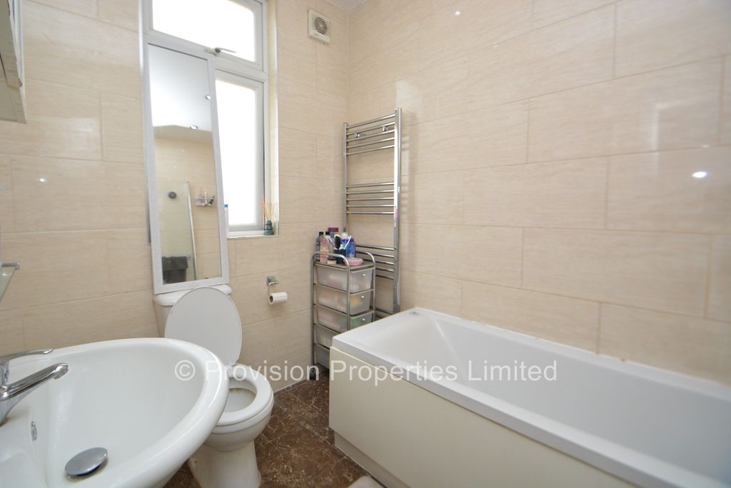 Additional image 12 of 10 bed terraced house to rentHeadingley Avenue, Leeds LS6