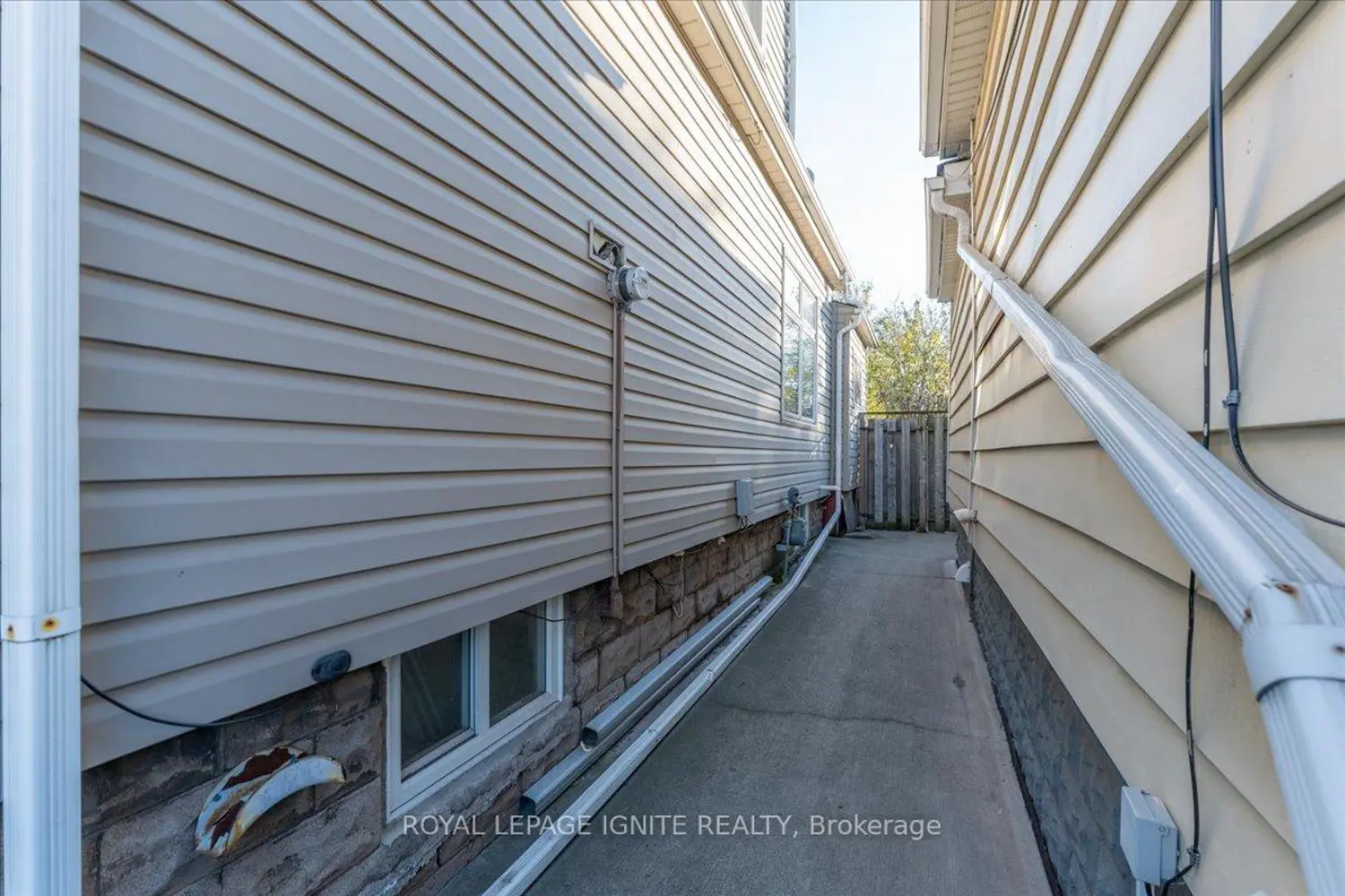 Additional image 17 of 80 Albany Avenue