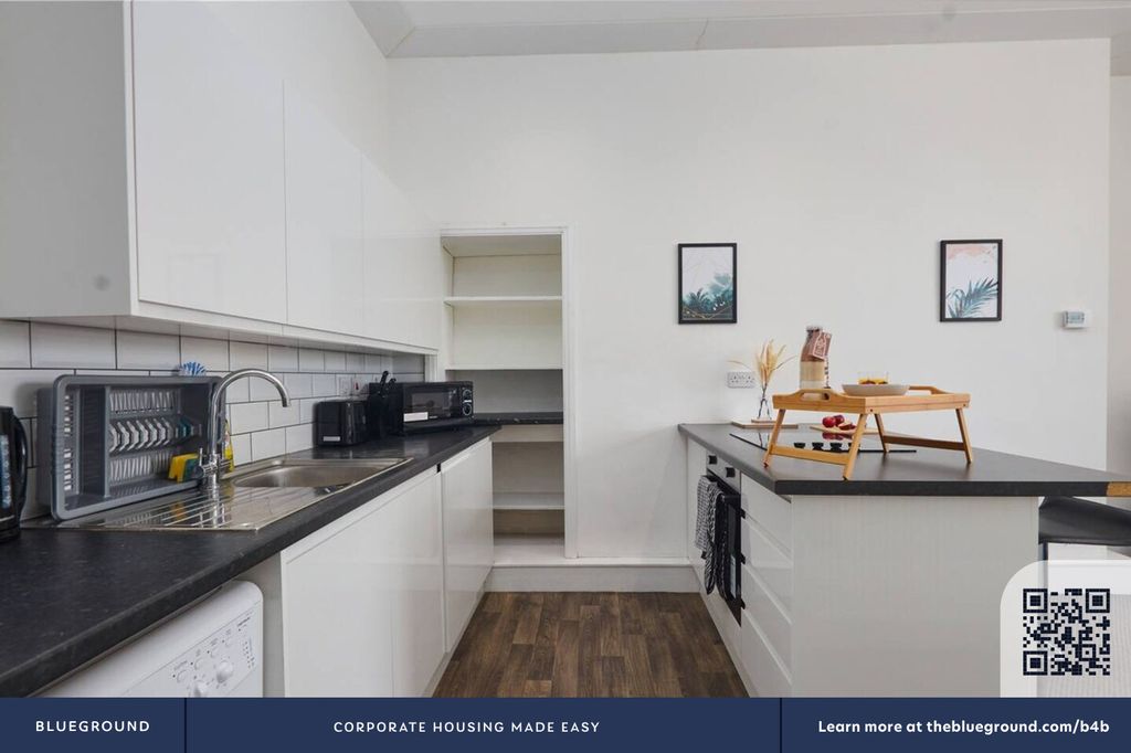 2 bed flat to rentLeeds City Centre LS2 photo 5