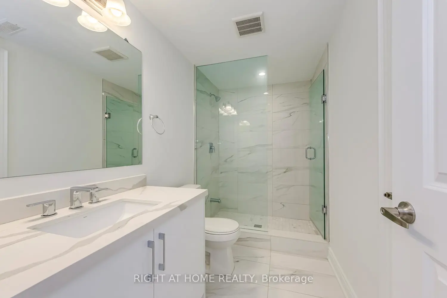 Additional image 18 of 2579 Islington Avenue