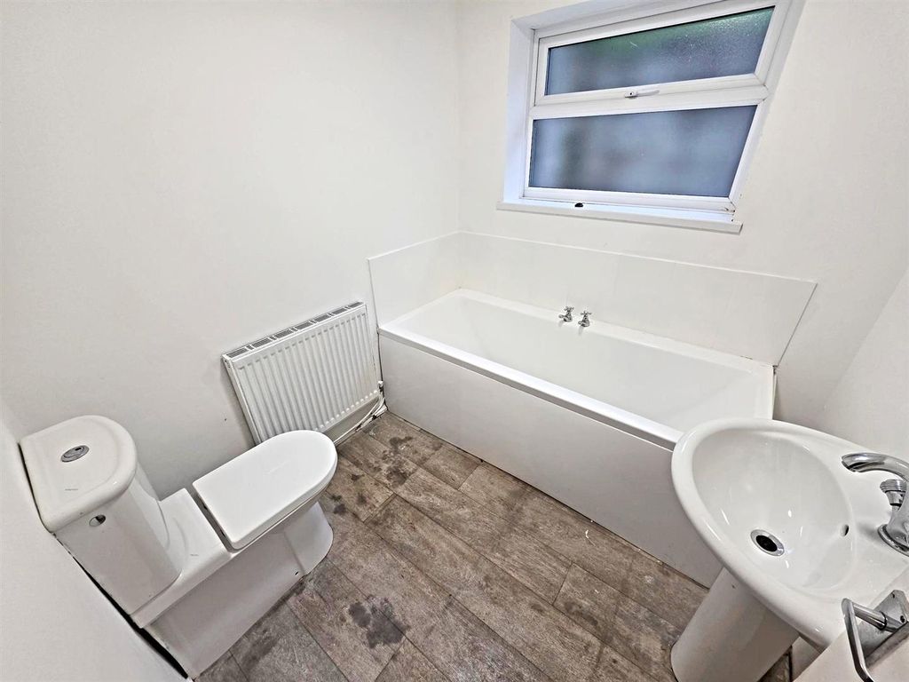 Additional image 8 of 3 bed terraced house to rentFox Street, Treharris CF46