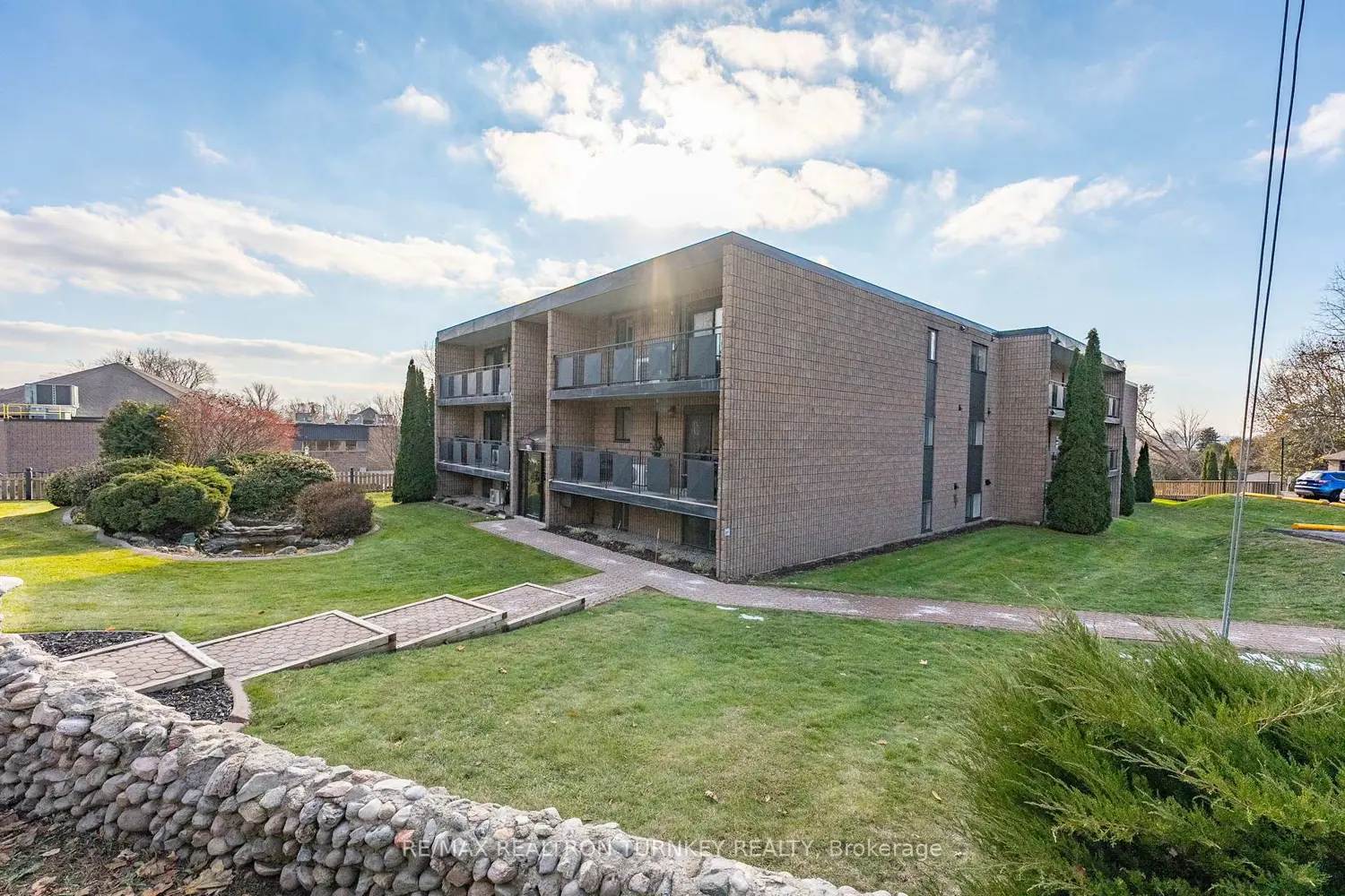 Additional image 2 of 74 The Queensway 102