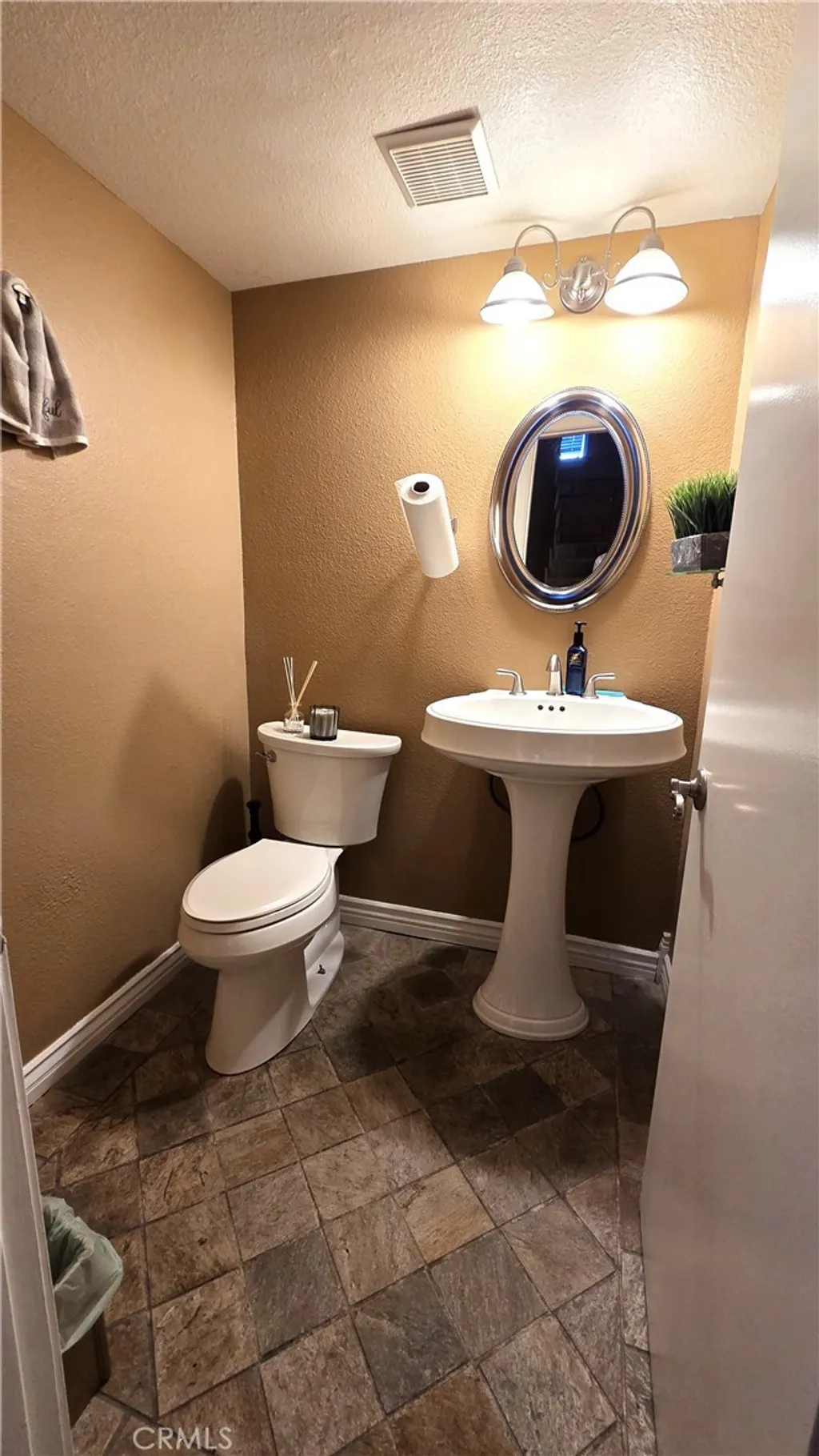 Additional image 6 of 27657 Ironstone Drive Unit 2, Canyon Country, CA 91387