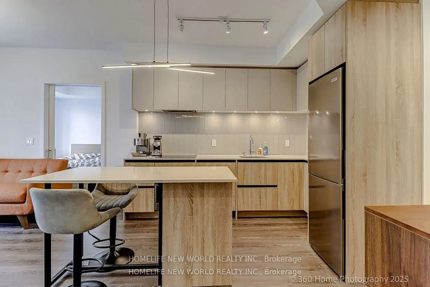 Additional image 10 of 7950 Bathurst Street 902