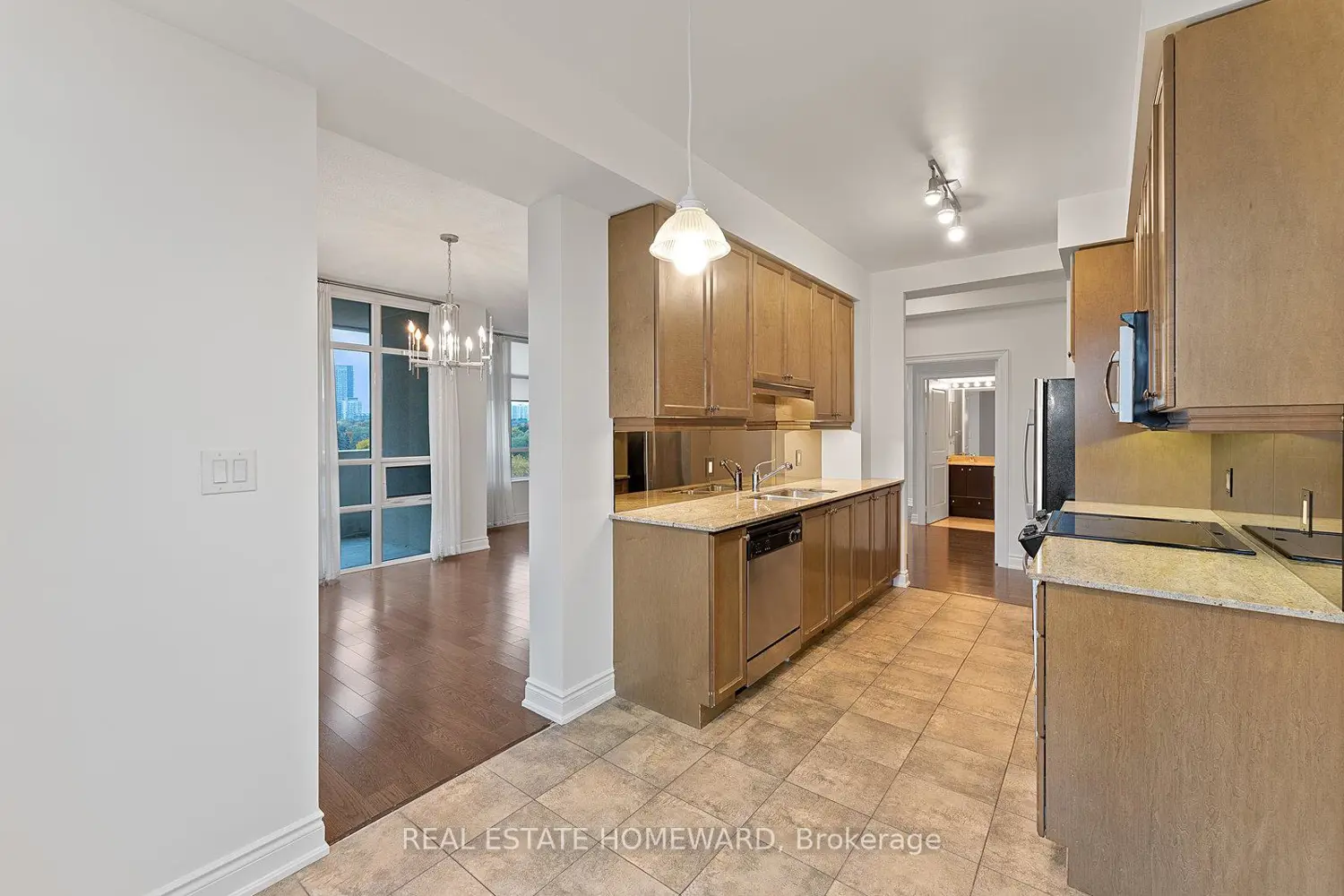 Additional image 8 of 10 Bloorview Place 714