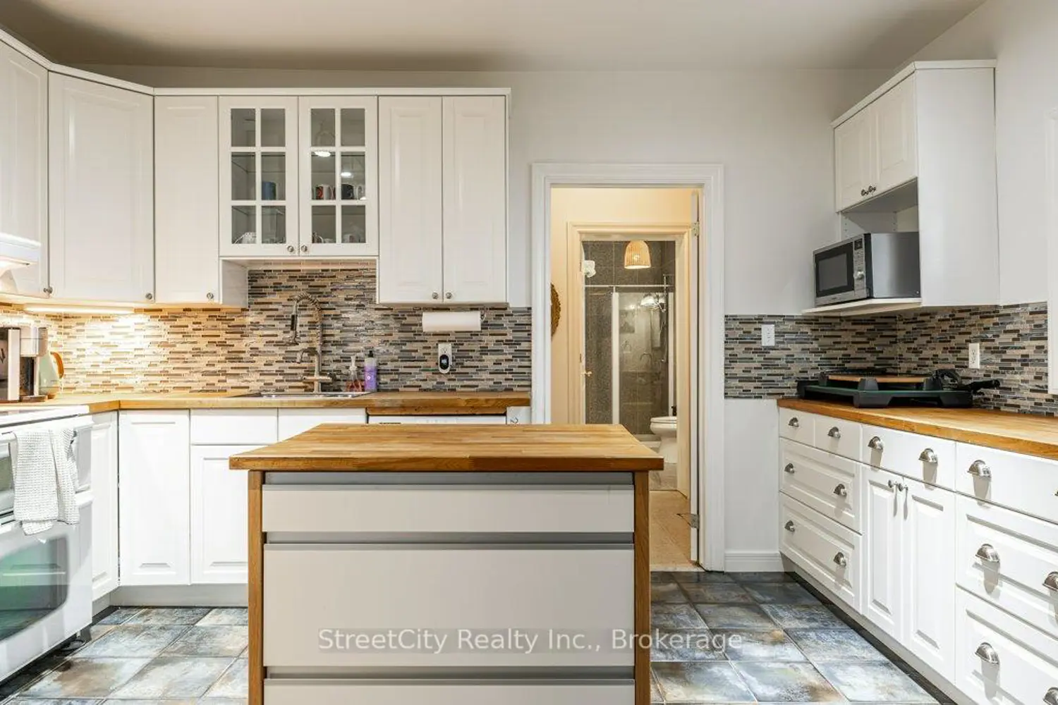Additional image 9 of 2215 34 Line