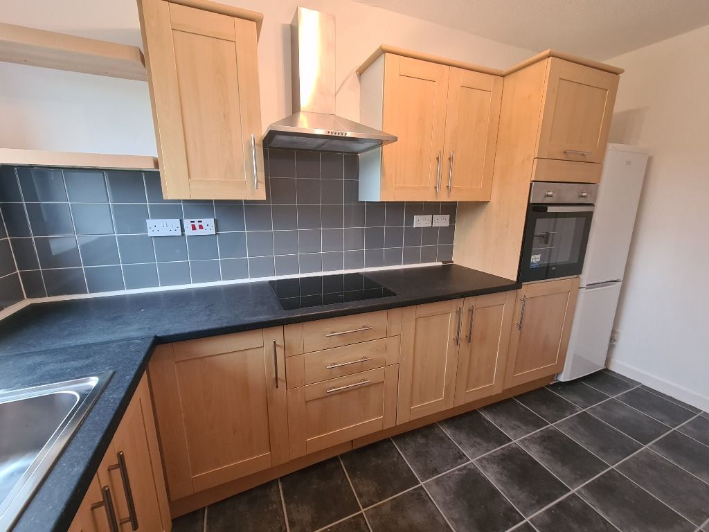 Additional image 3 of 2 bed flat to rentMoorfoot Ave, Paisley, Renfrewshire PA2