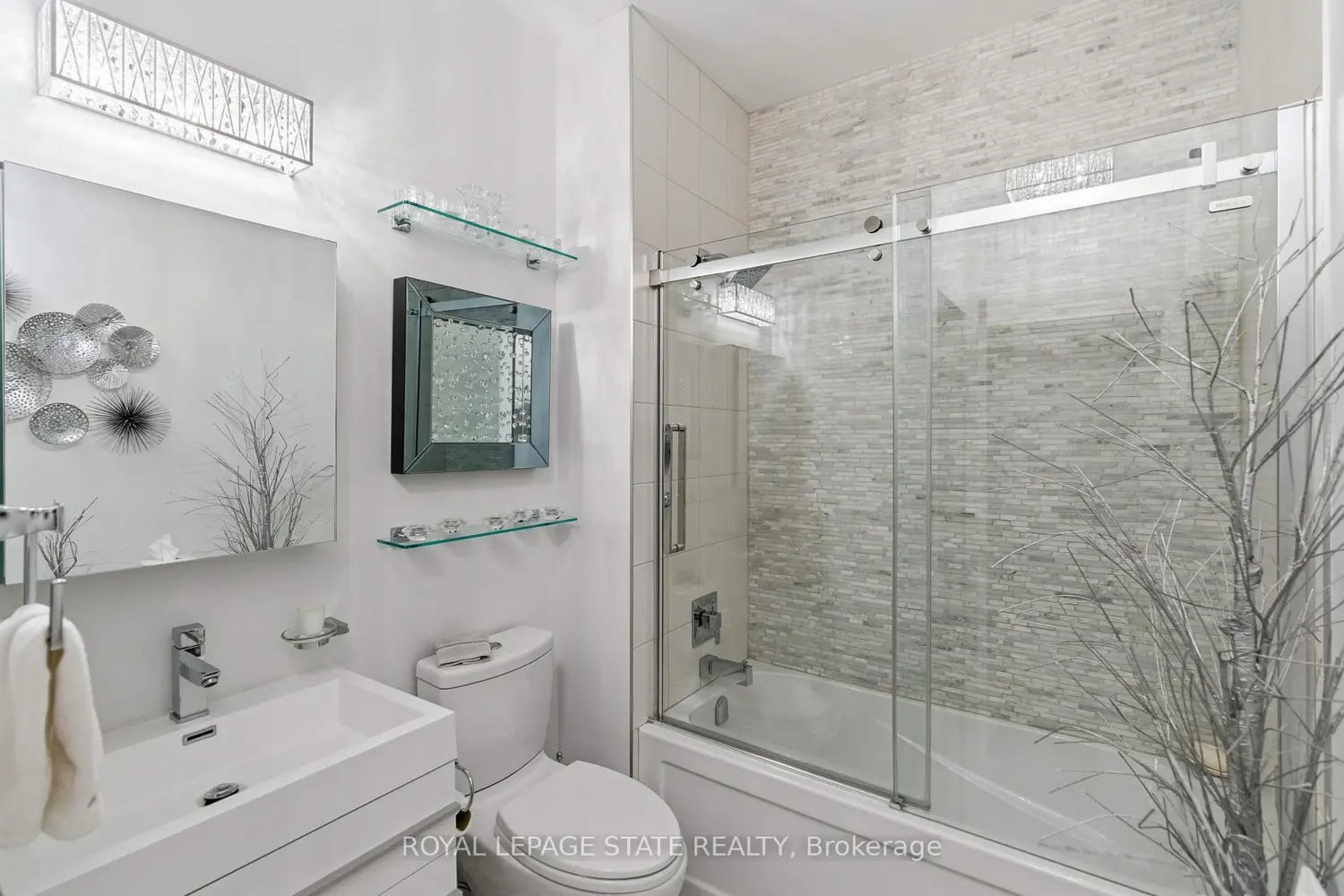 Additional image 12 of 66 Bay Street Ph10