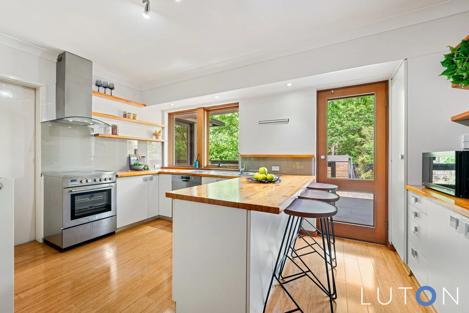Additional image 9 of 8 Schlich Street, Yarralumla ACT 2600