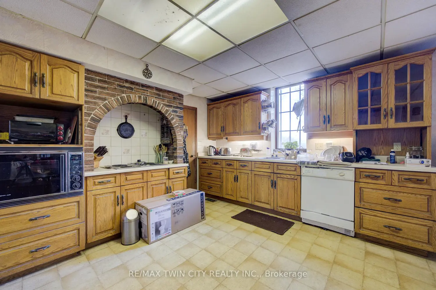 Additional image 5 of 3506 Huron Road