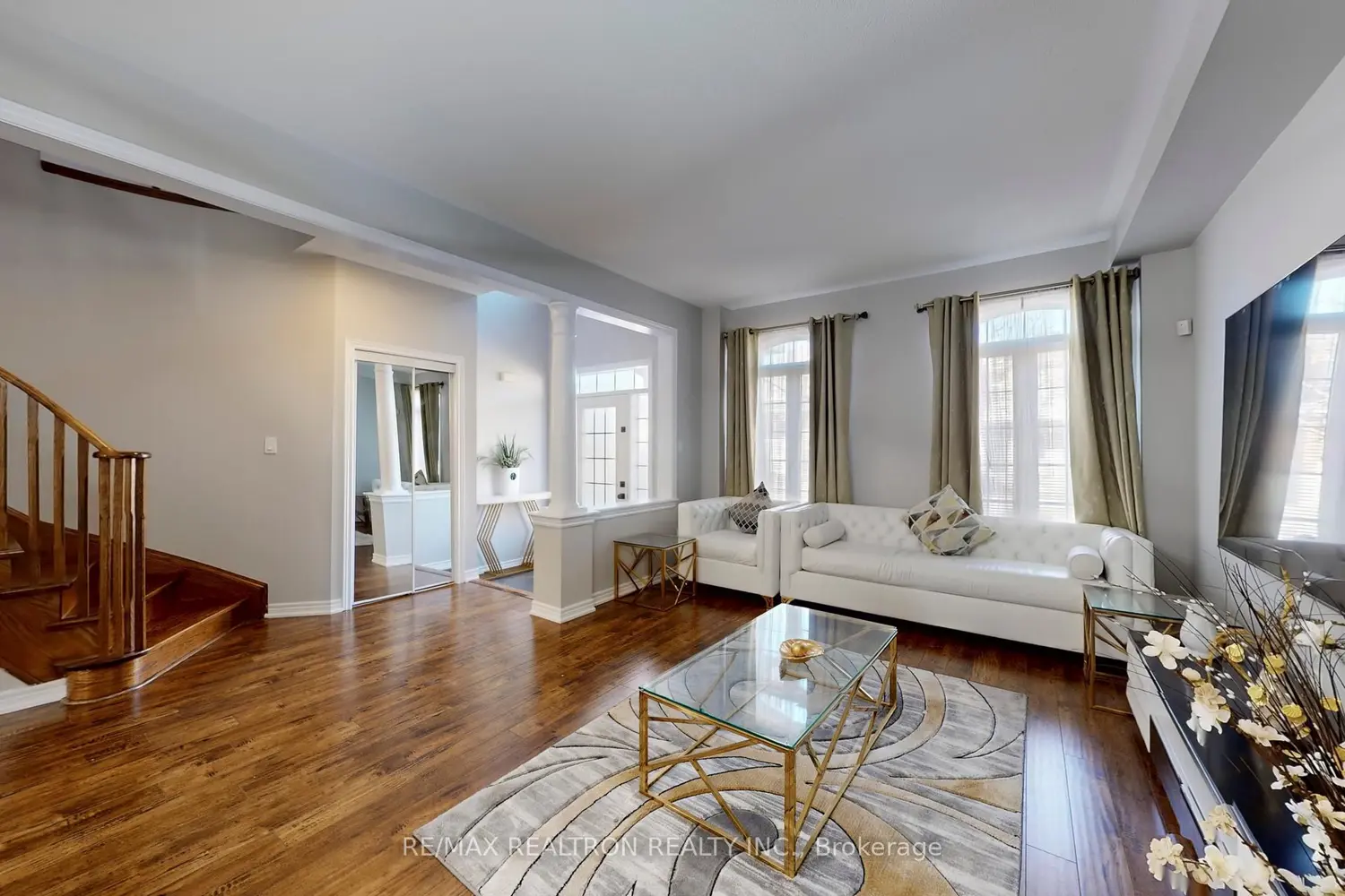 145 Stonechurch Crescent