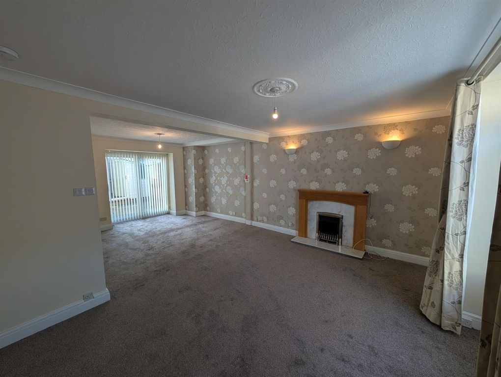 Additional image 2 of 5 bed terraced house to rentNorth Street, Haverfordwest SA61