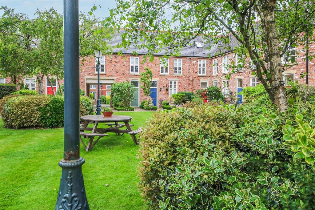 Additional image 24 of 3 bed town house to rentMarine Gate Mansions, Promenade, Southport PR9