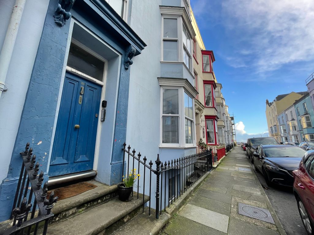 1 bed flat to rentVictoria Street, Tenby SA70