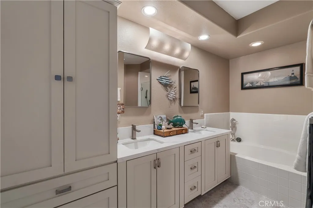 Additional image 24 of 5142 Warner Ave Unit 209, Huntington Beach, CA 92649