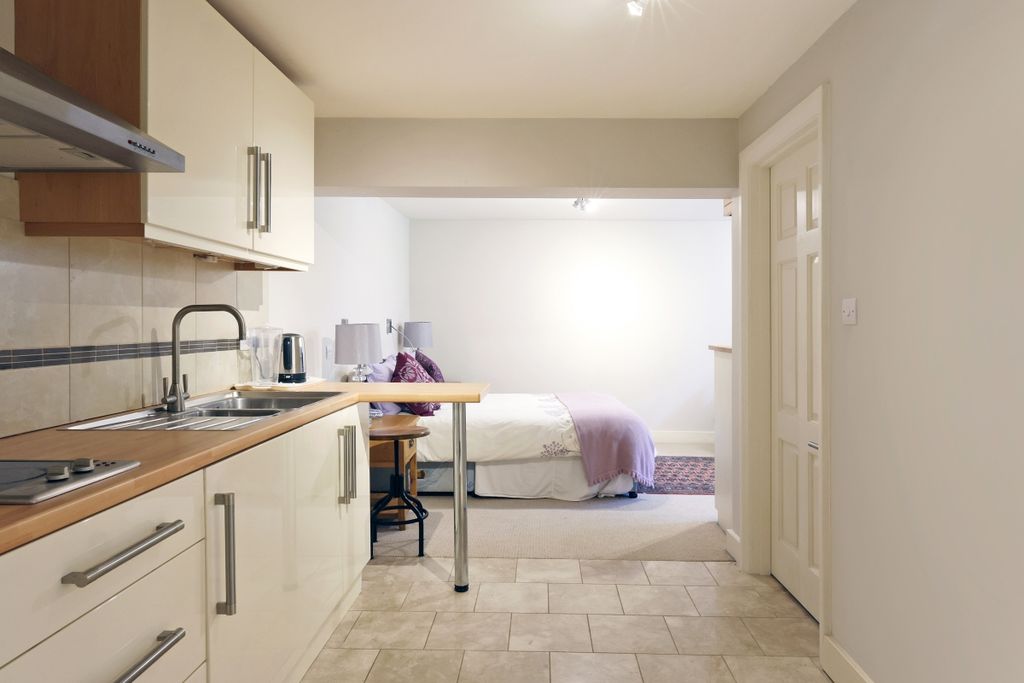 Additional image 29 of 5 bed flat to rentCheltenham, Gloucestershire GL50