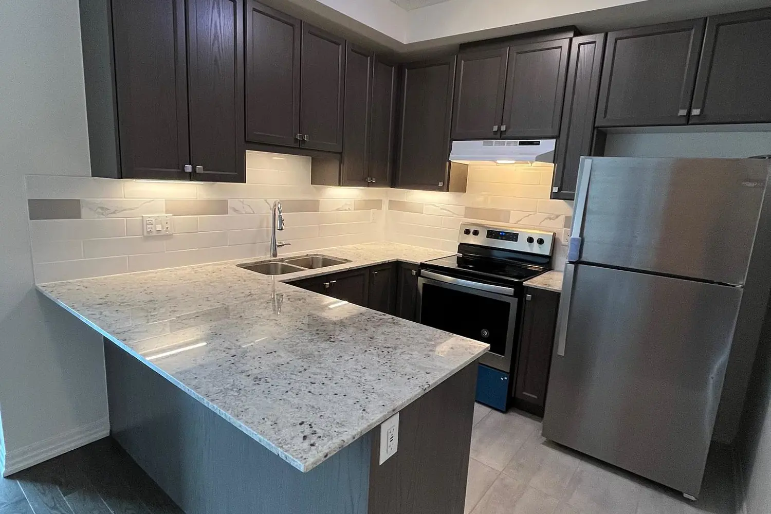 Additional image 4 of 53 Vantage Loop