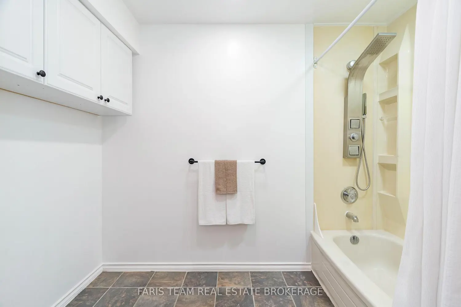 Additional image 14 of 238 Robins Point Road