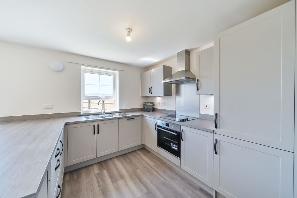 Additional image 2 of 4 bed detached house to rentSouthwold Drive, Hampton Beach, Peterborough PE7
