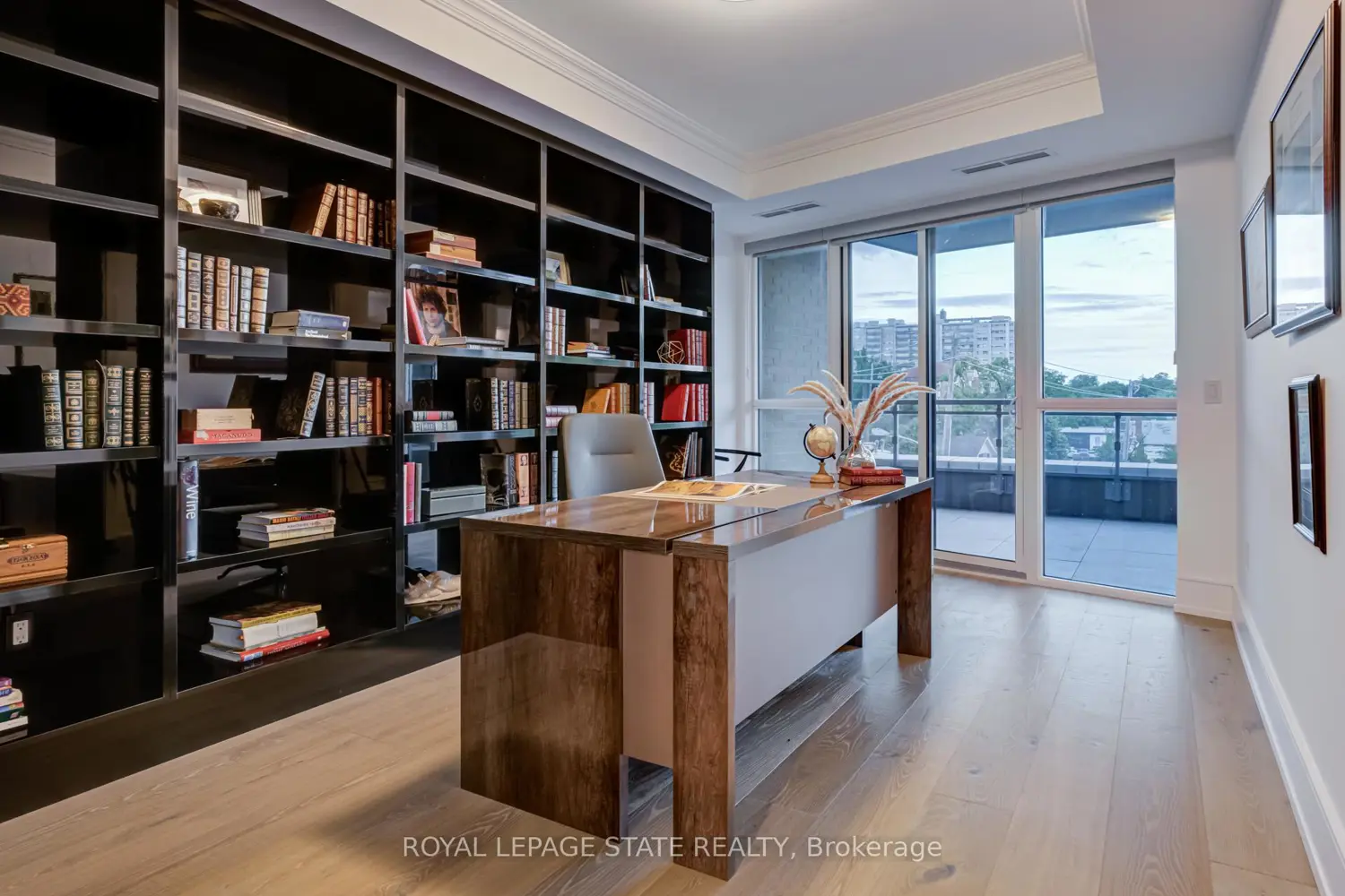 Additional image 10 of 2060 Lakeshore Road 308