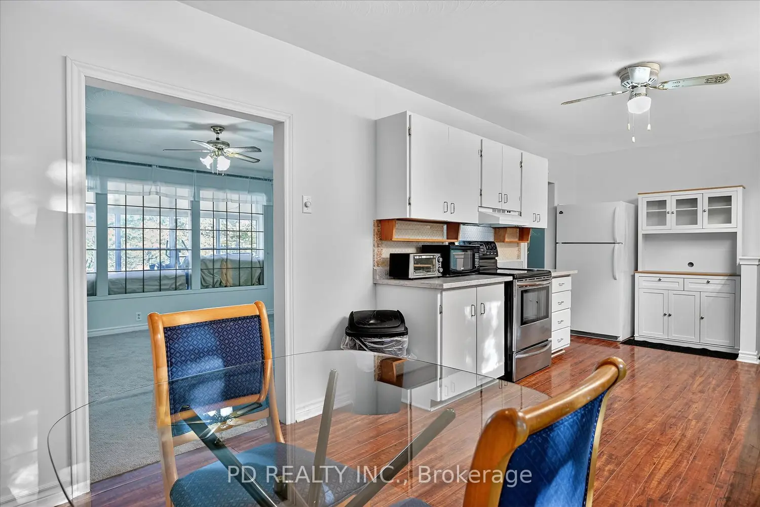 Additional image 5 of 54 Carlton Crescent