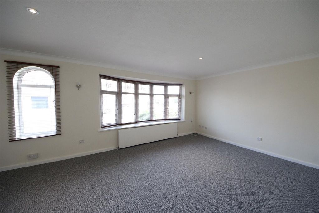 Additional image 2 of 4 bed detached house to rentDunsberry, Bretton, Peterborough PE3