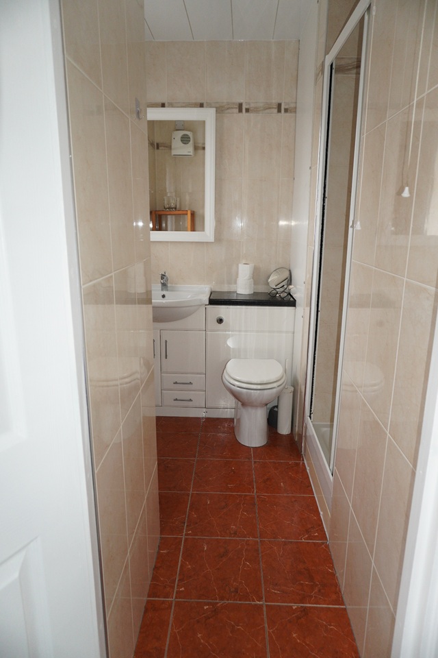 Additional image 11 of 3 Bed Flat, Riverview Place, G5, N1 7GU