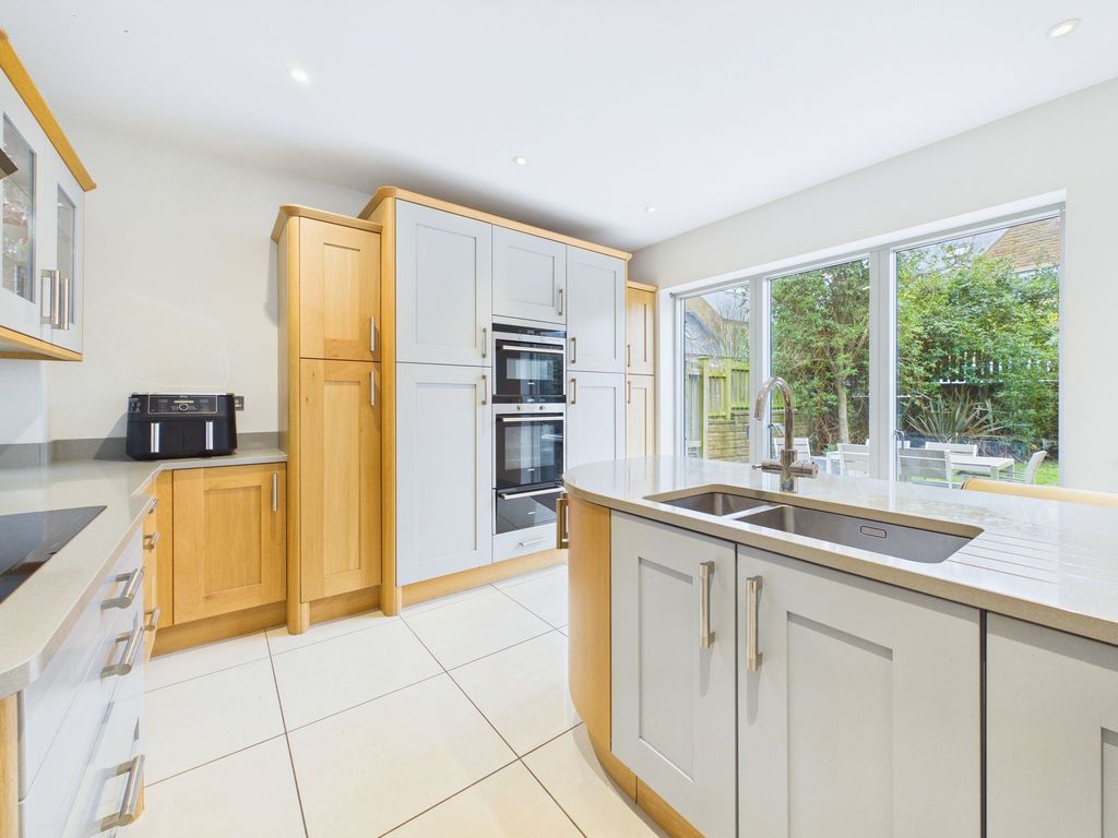 Additional image 7 of 6 bed detached house to rentDore Lodge Gardens, Sheffield S17