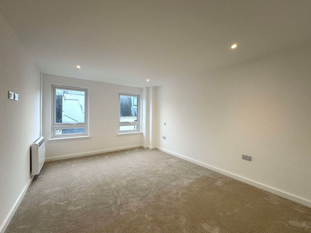 Additional image 9 of 2 bed flat to rentApt 4 5 Duhamel Place, St Helier JE2