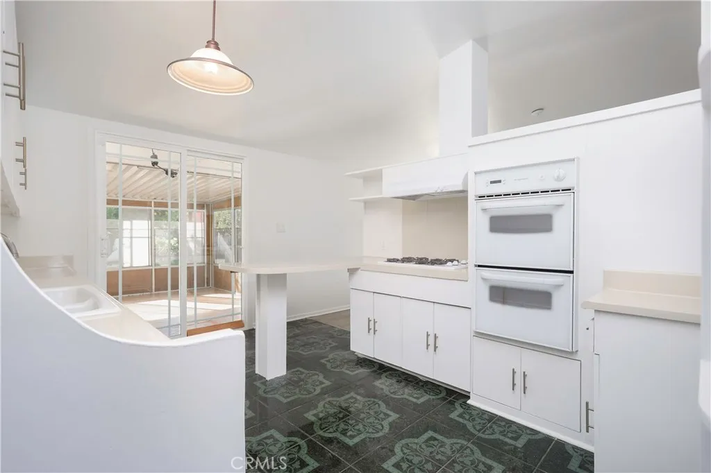 Additional image 7 of 1049 N Macneil St, San Fernando, CA 91340