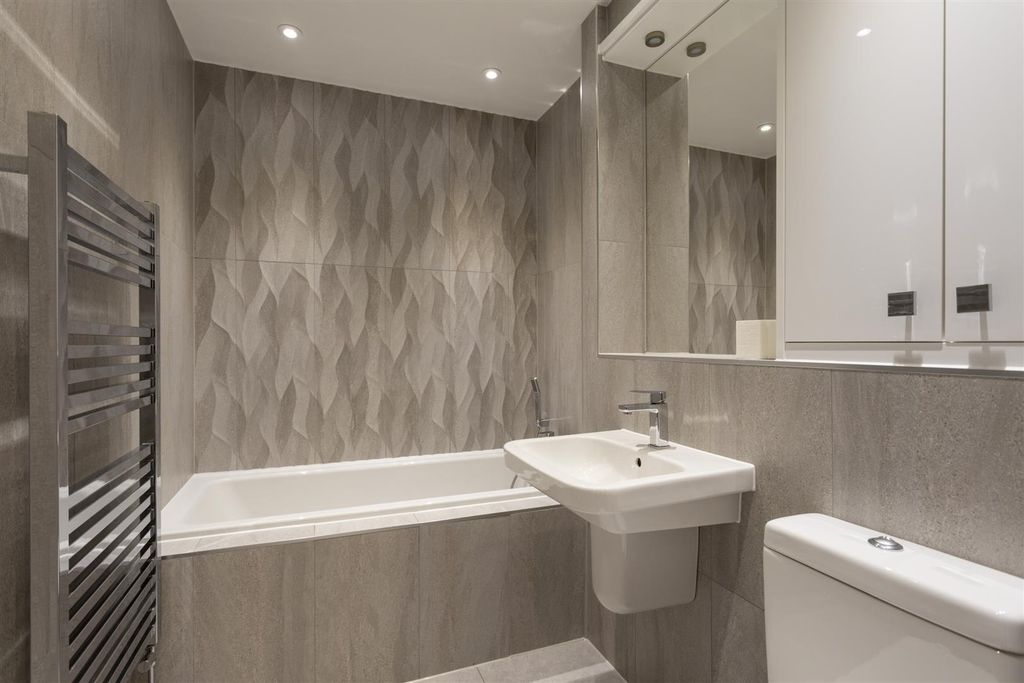 Additional image 18 of 3 bed flat to rentThe Residence, Bishopthorpe Road, York YO23
