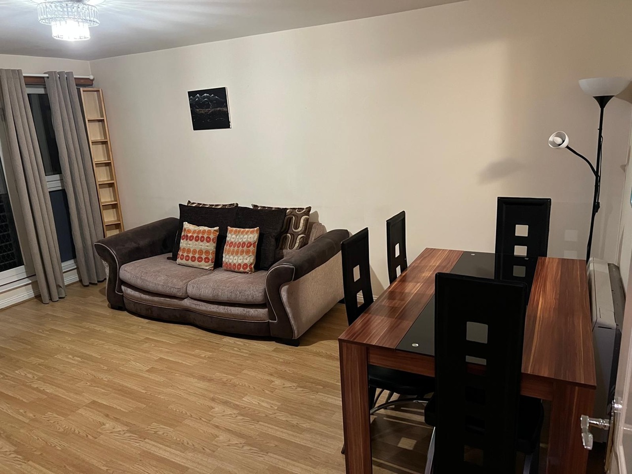 2 Bed Flat, Wallace Street, G5, N1 7GU